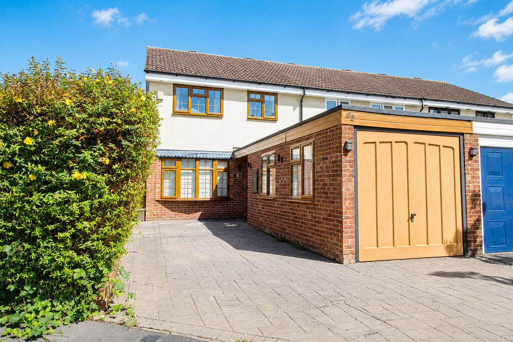 Main image of property: Smarts Green, Cheshunt