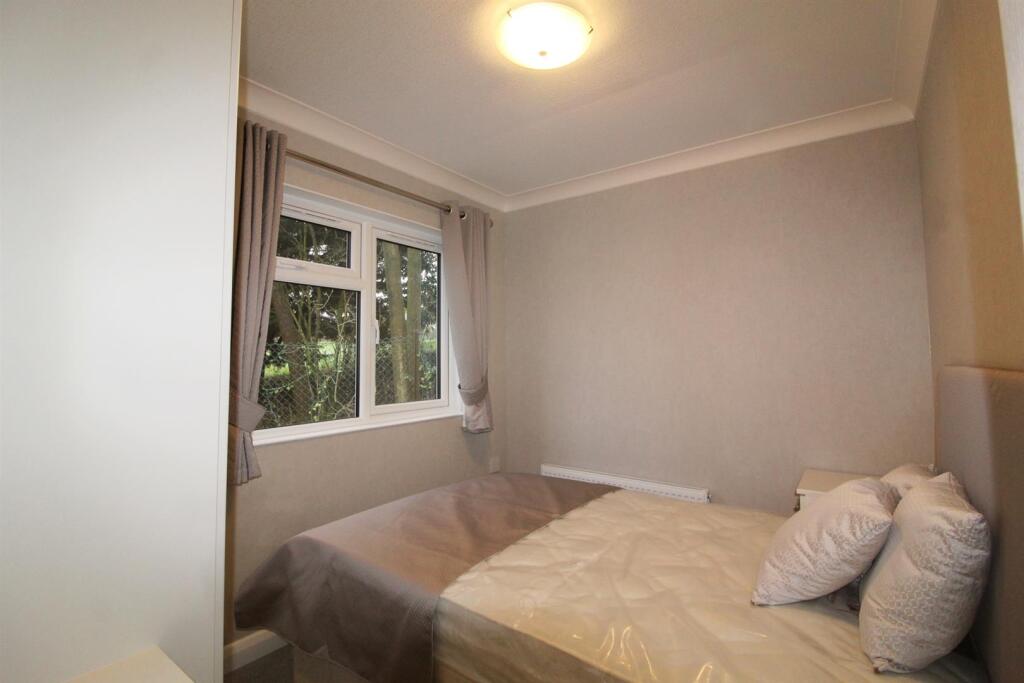 Arkley Park, Barnet Road, Arkely photo 5