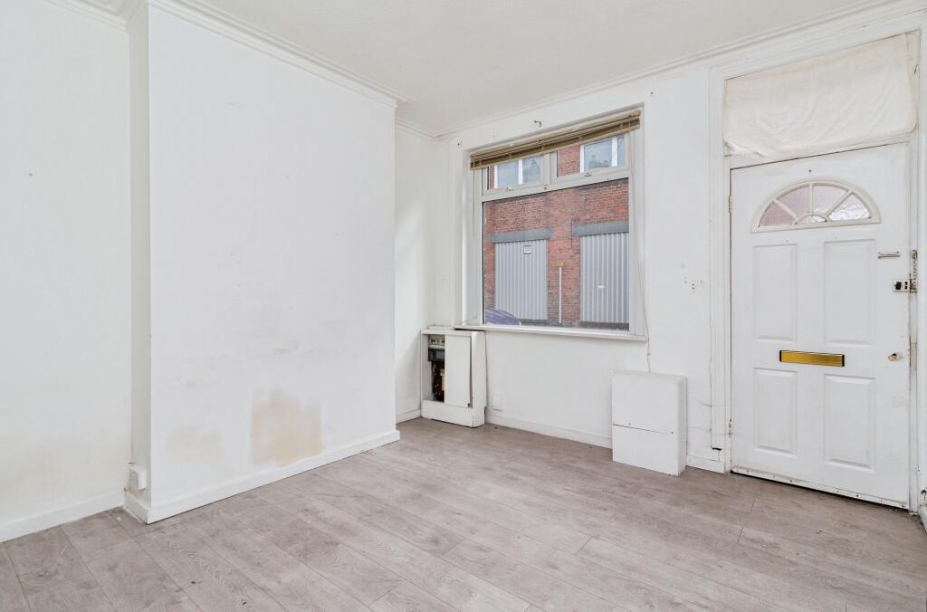 House in Stoke-on-Trent - View 3