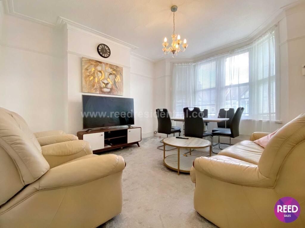 Apartment in Southend-on-Sea, Essex - View 2