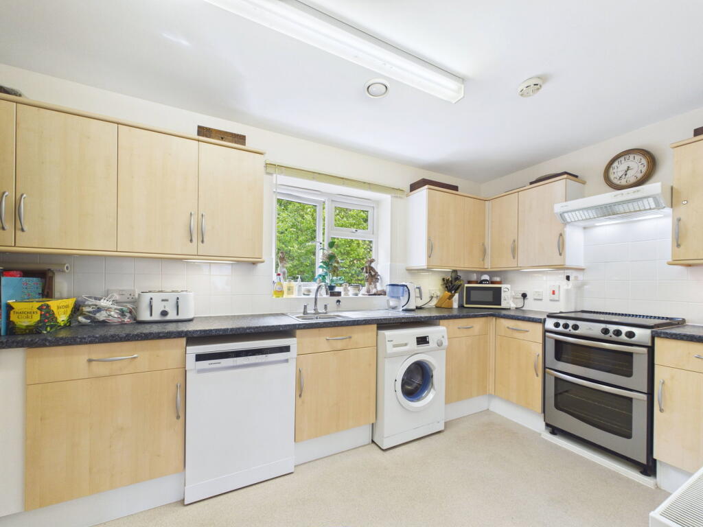 Apartment in Torquay - View 4