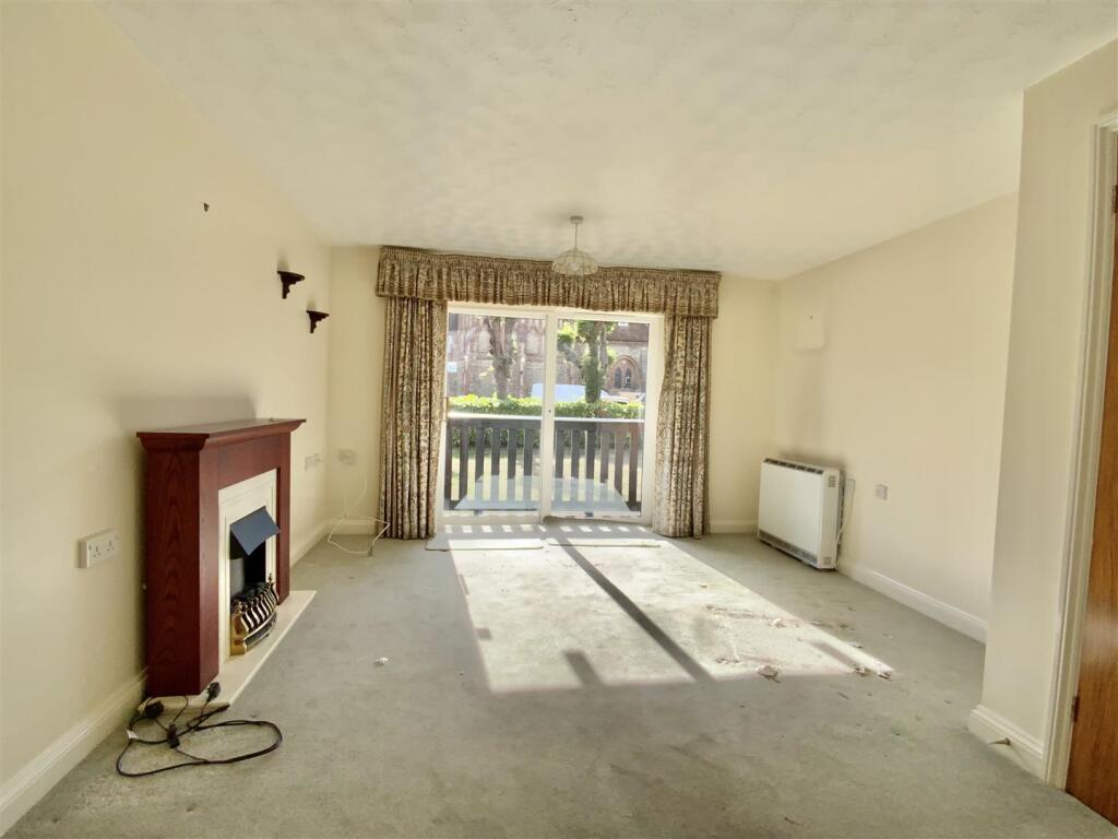 Apartment in Milton Keynes - View 2