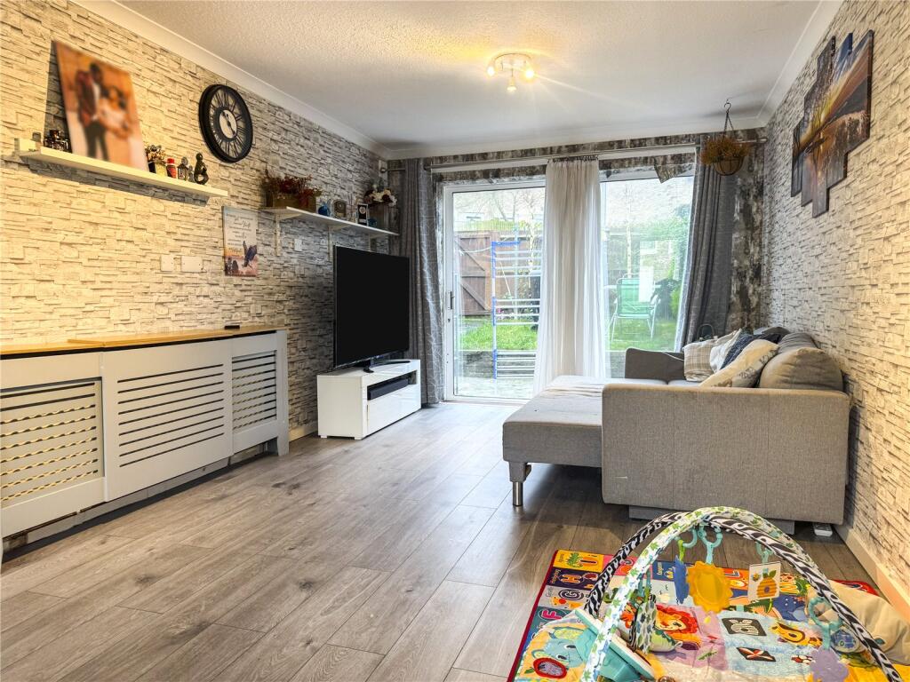 Holts Close, Leicester, Leicestershire photo 2