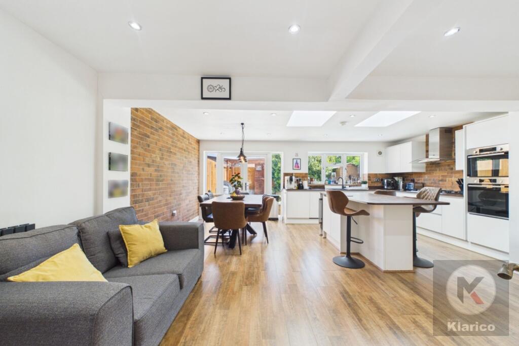 Knutswood Close, Birmingham, B13 - More
