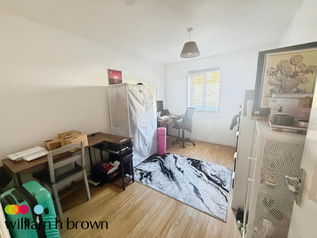 Apartment in Thurrock, Essex - More