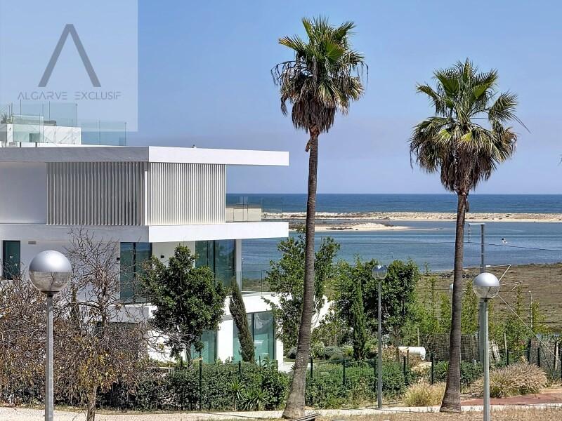 Main image of property: Algarve, Quelfes