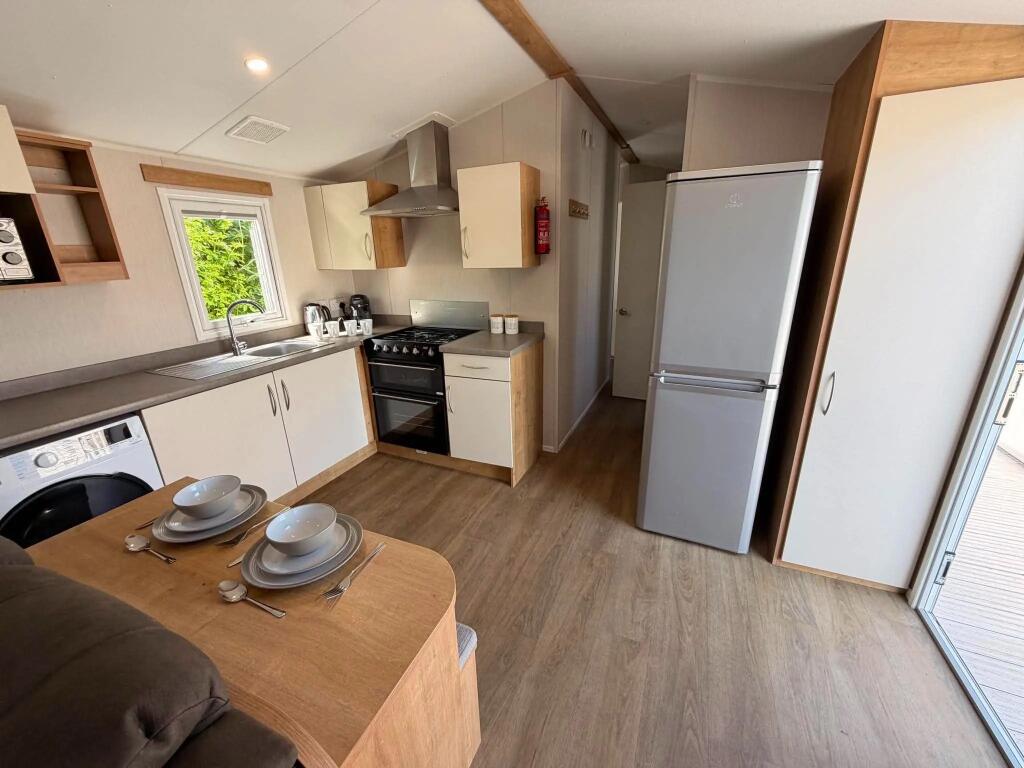 2021 Willerby Grasmere, Golden Sands Holiday Park, Warren Road, Dawlish Warren, Devon, EX7 0PQ - View 5