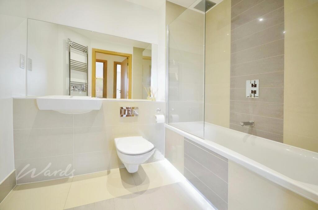Apartment in Canterbury - View 4