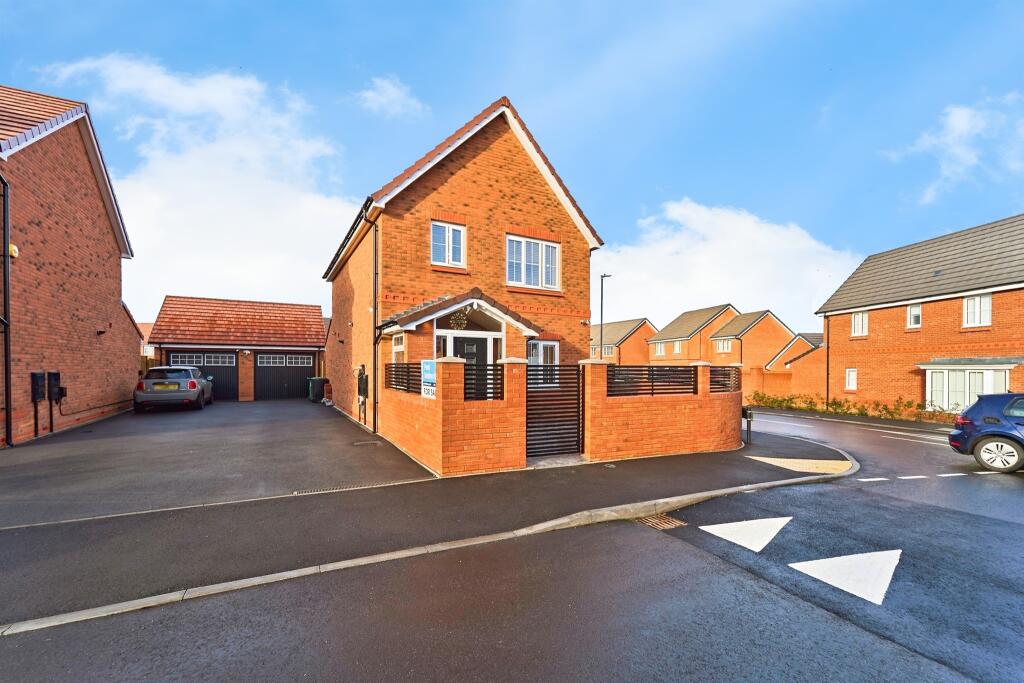 Main image of property: The Parade, West Bromwich