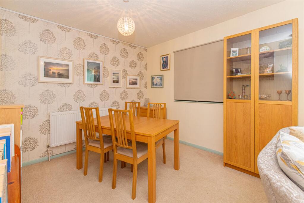 House in Northampton, West Northamptonshire - View 5