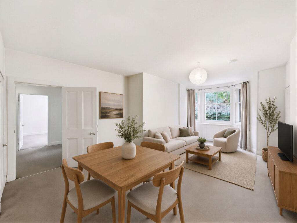 Apartment in Edinburgh, Newington - View 3