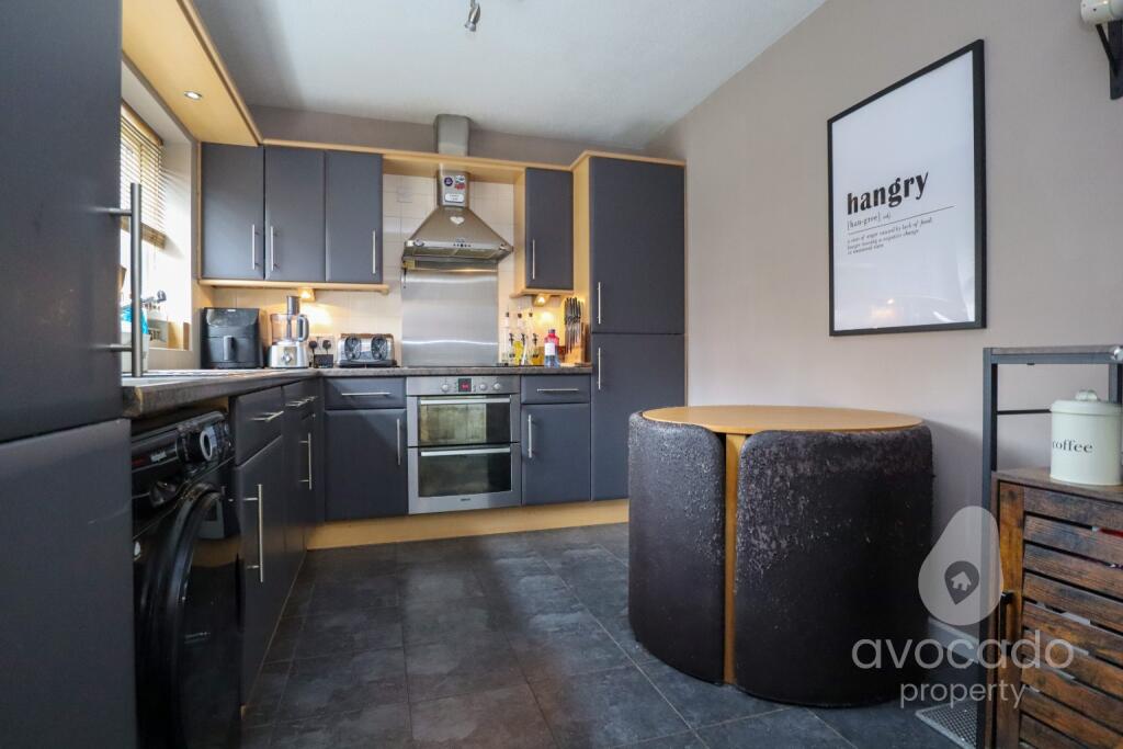 Windsor Road, Farnborough, Hampshire, GU14 6QZ photo 2