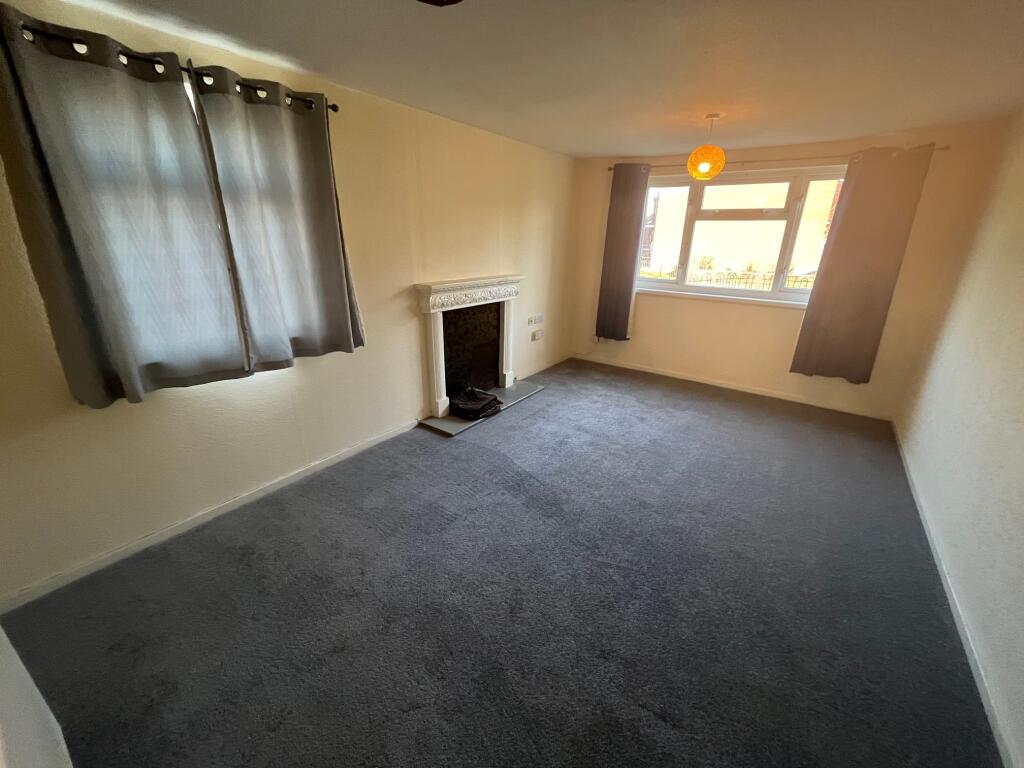 Apartment in Grimsby, Nunsthorpe - View 2