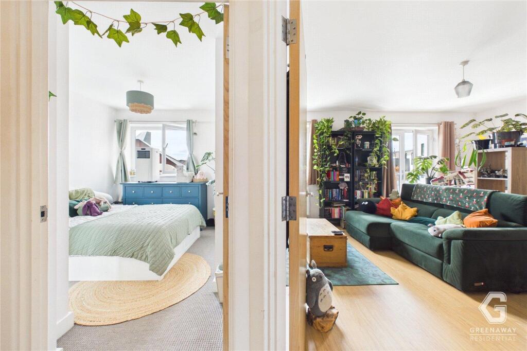 Apartment in Redhill - View 4