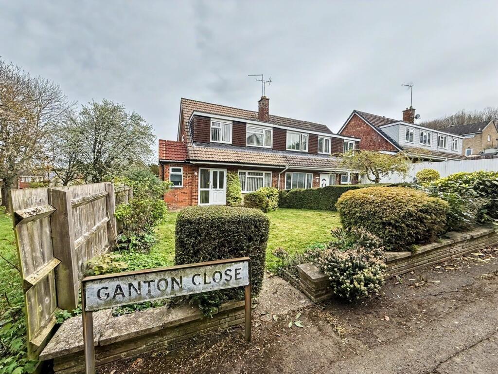 Main image of property: 6 Ganton Close, Daventry, NN11 4PL