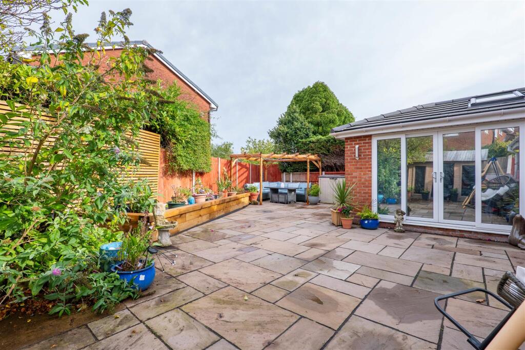 House in Preston - View 4