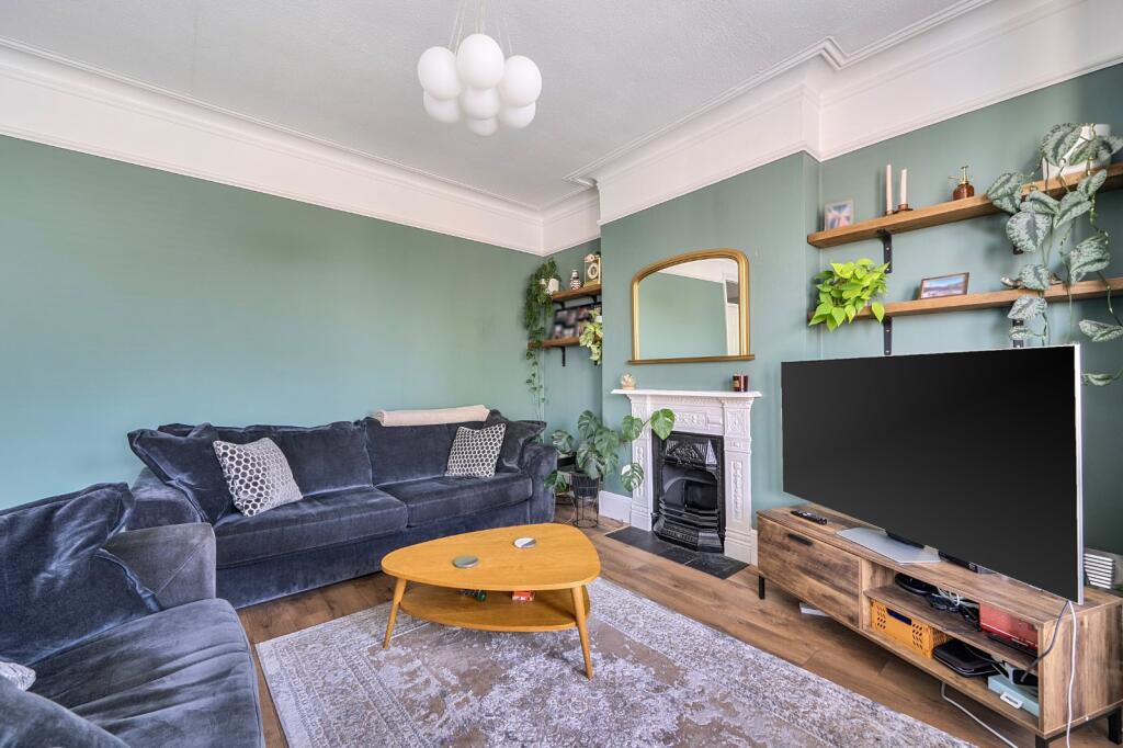 Apartment in Canterbury - More