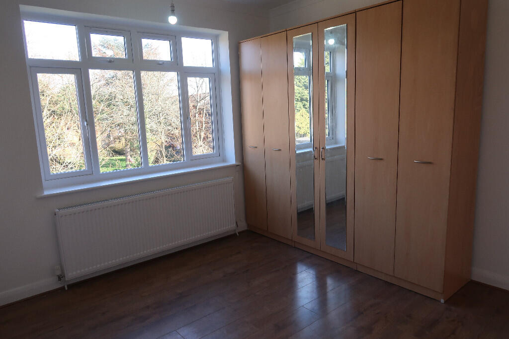 Apartment in Harrow - View 4