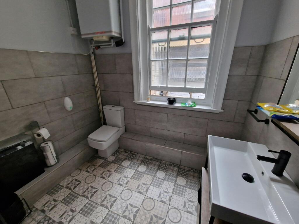 Communal W.C.