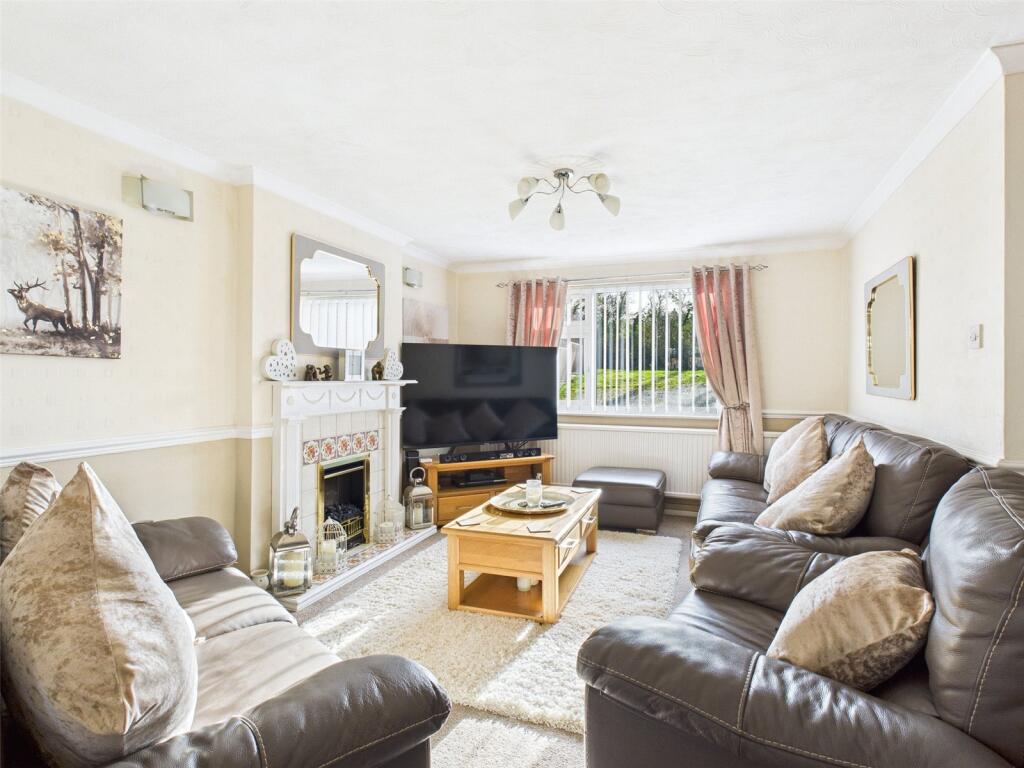 Corncroft Lane, Matson, Gloucester, Gloucestershire, GL4 photo 4