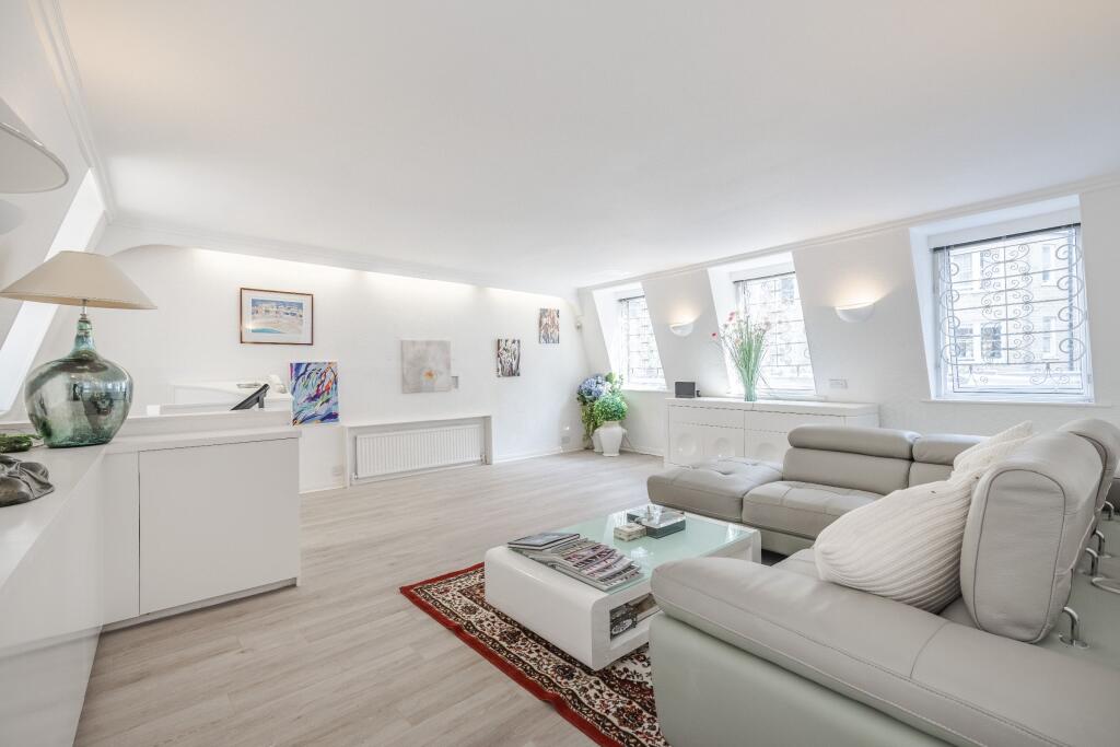 House in London - View 2