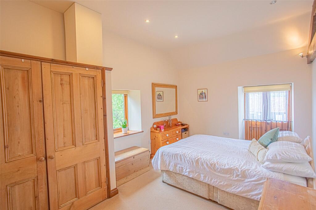 House in Taunton - View 5