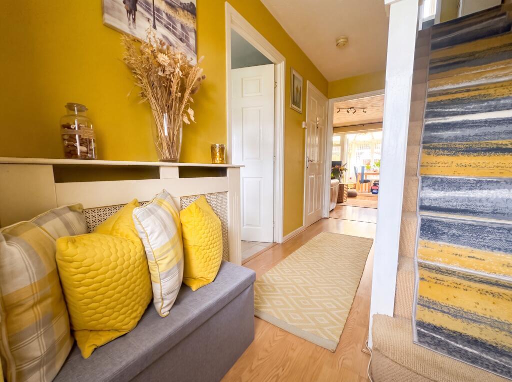 House in Nuneaton and Bedworth, Warwickshire - View 5