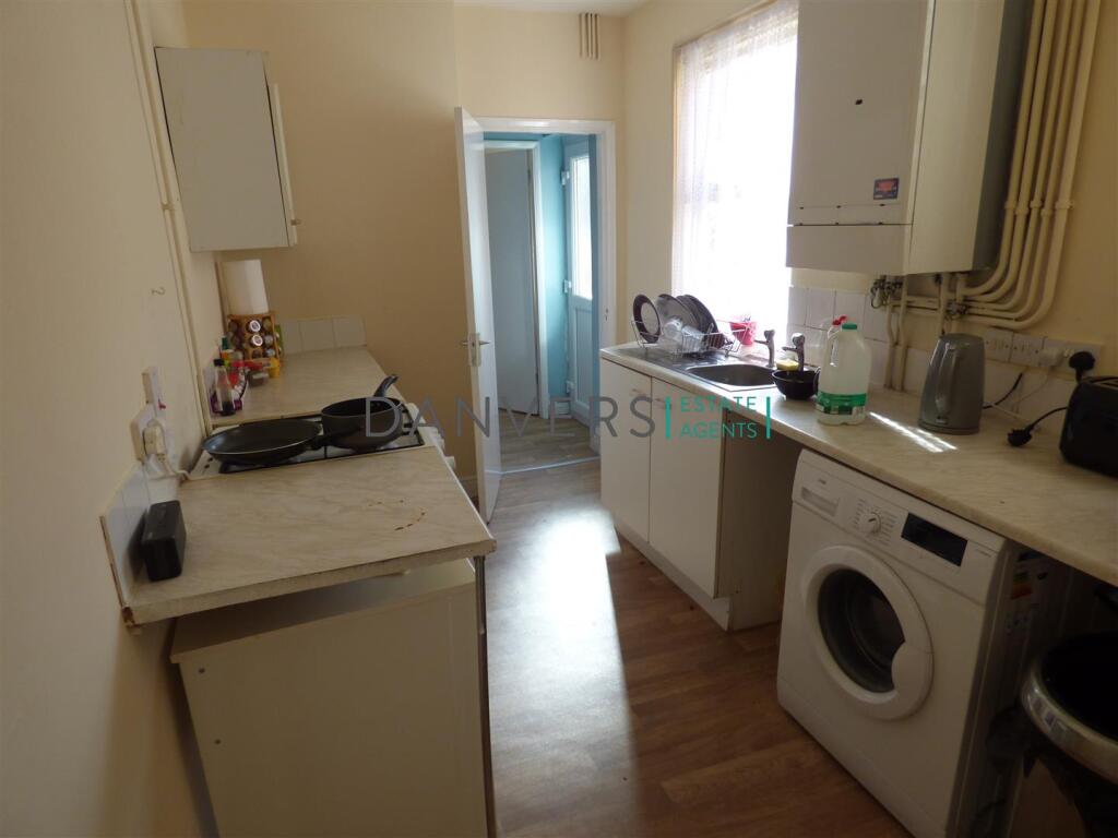 House in Leicester - View 3