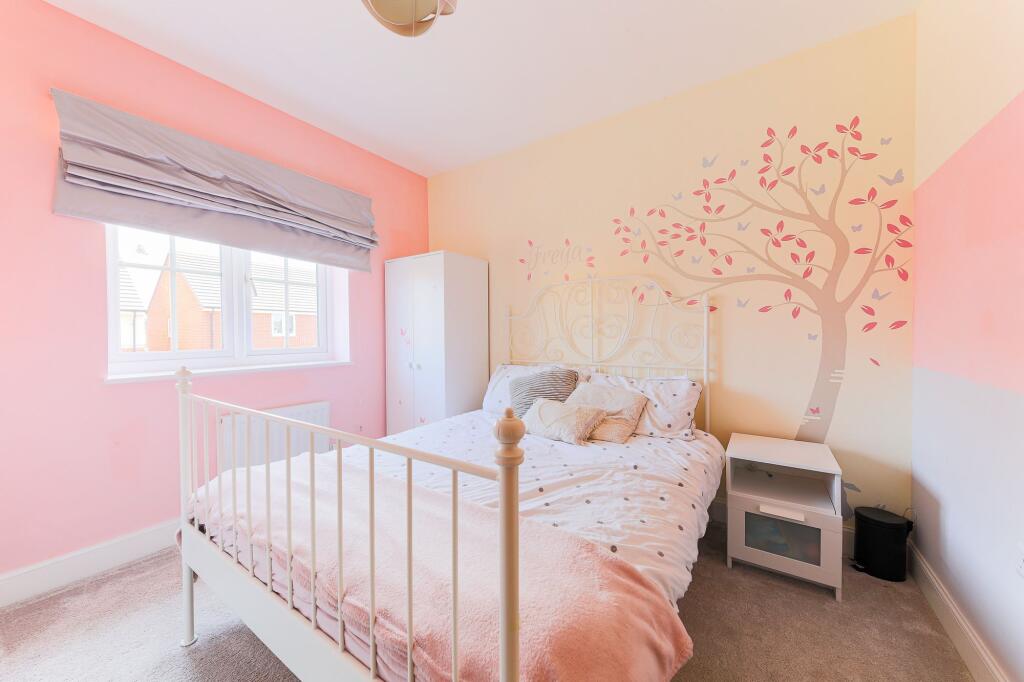 House in North Tyneside, Northumberland Park, Holystone - View 2