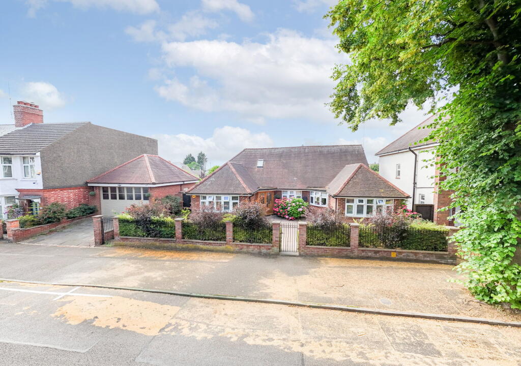 Kingsley Avenue, Kettering, NN16