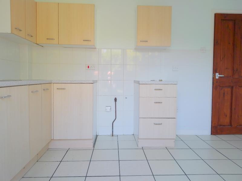 Elise Close, Bournemouth photo 5