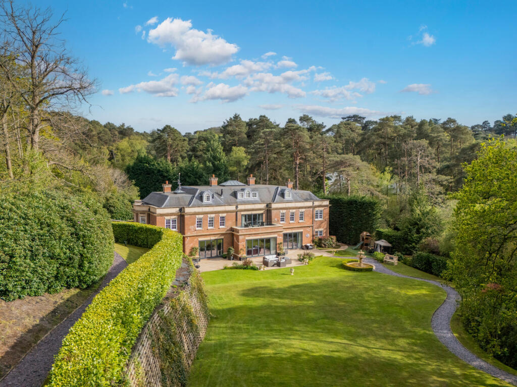 Main image of property: Golf Club Road, Weybridge, KT13
