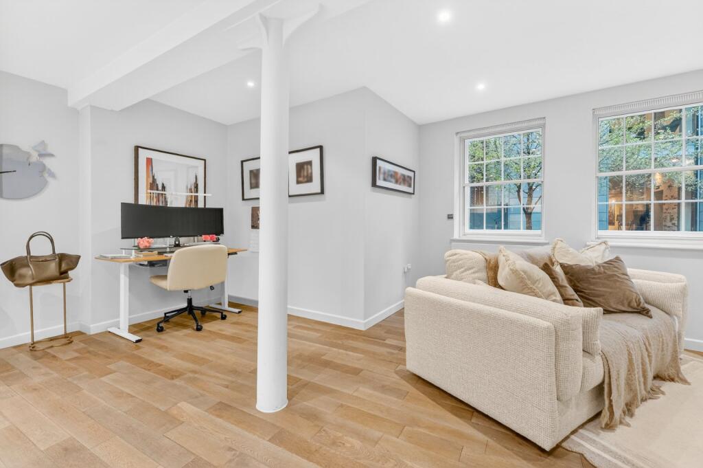 Main image of property: Savage Gardens, 
Tower, EC3N