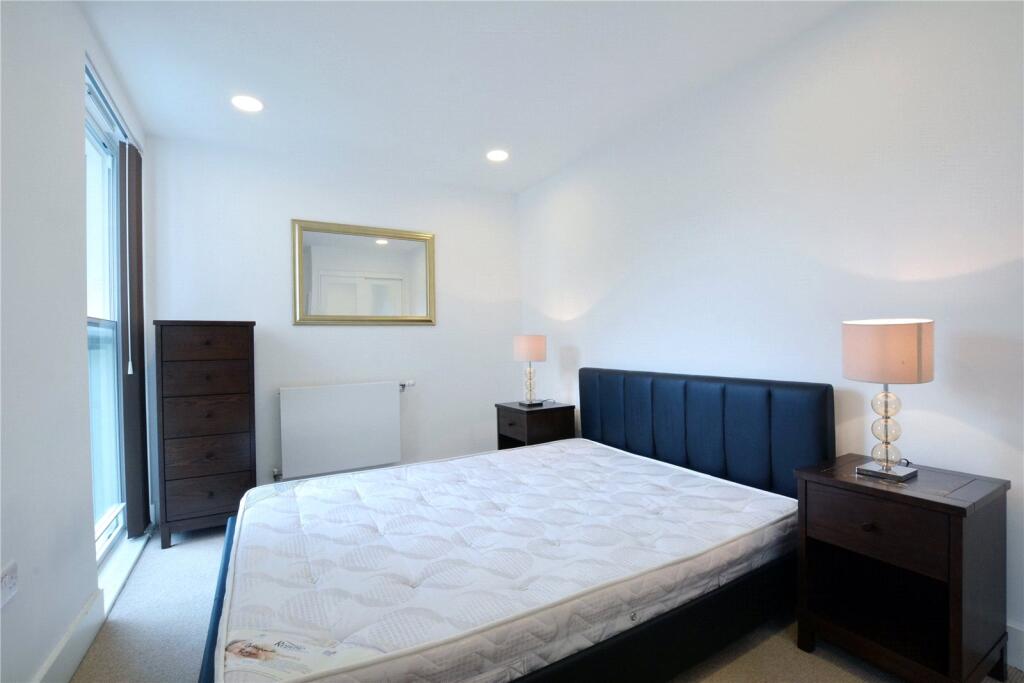 Apartment in London - View 5