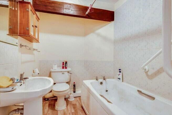 Apartment in Purton, Wiltshire - More