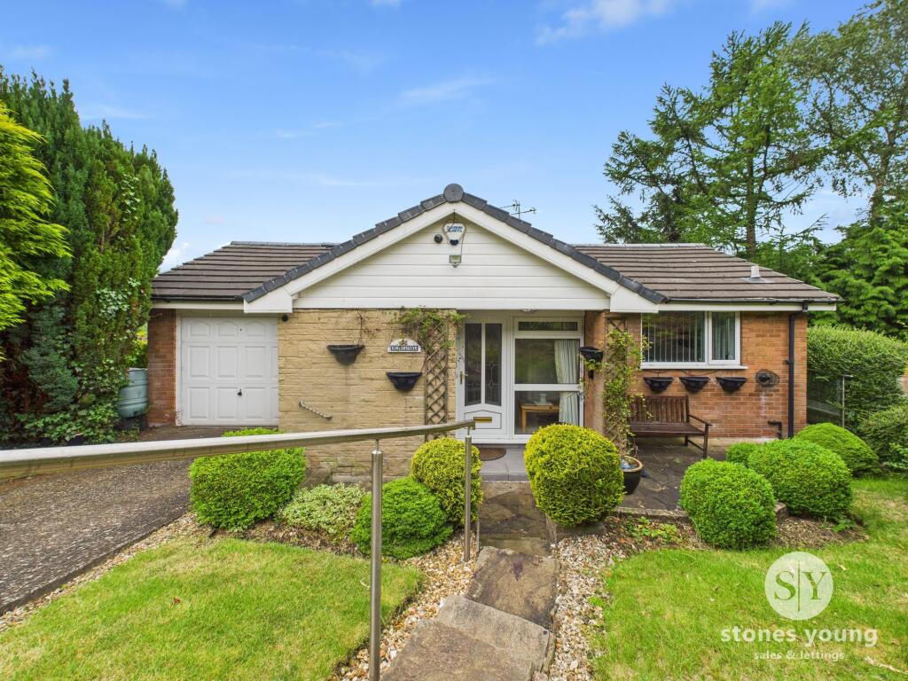 3-bed detached on Woodcrest, Wilpshire, BB1, £275,000