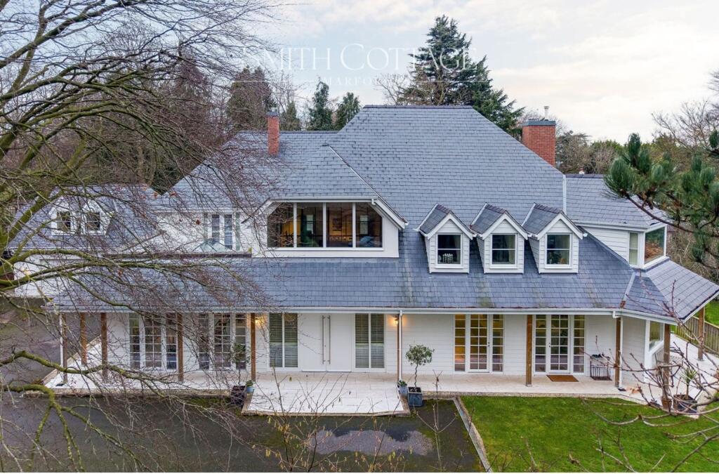 Main image of property: Pistyll Hill, Marford, LL12