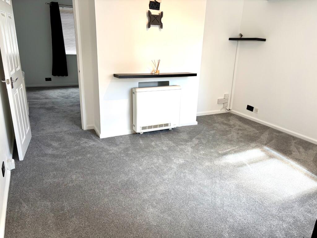 Apartment in Southampton - View 4