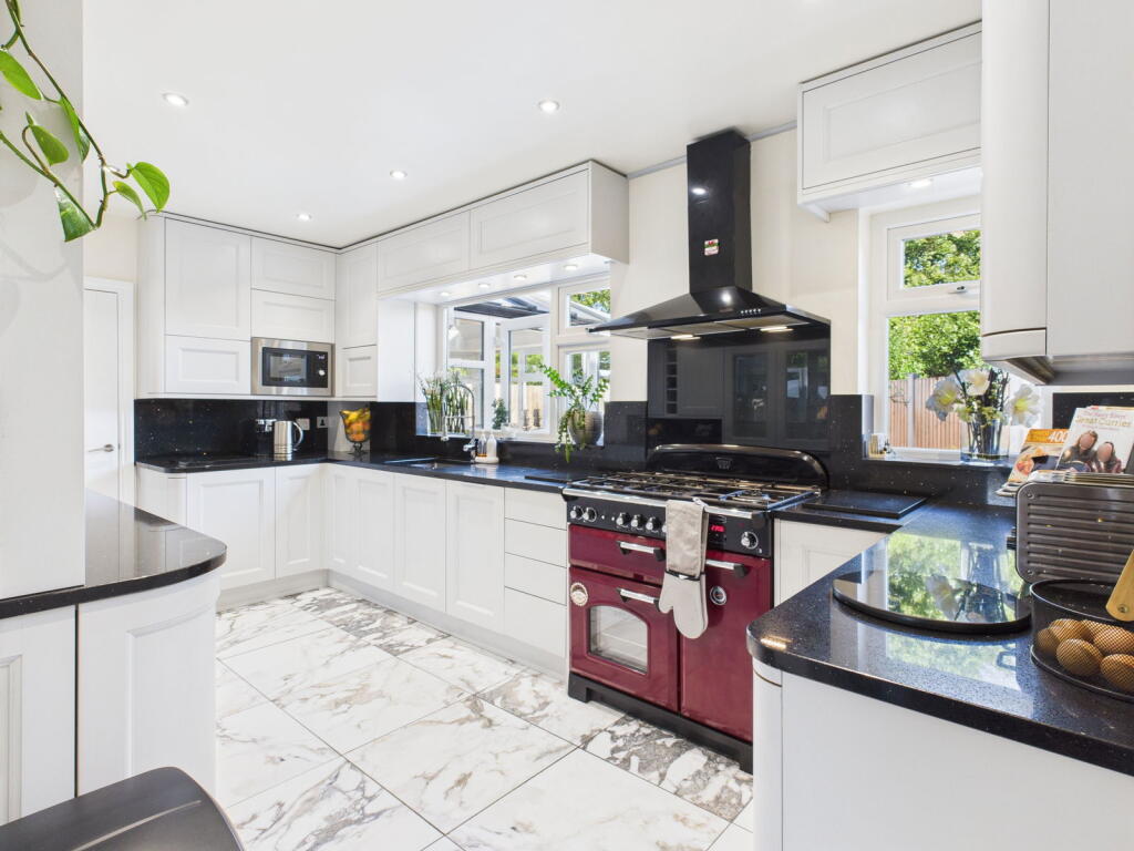 Park Road, Willaston, Nantwich, CW5 6PL photo 3