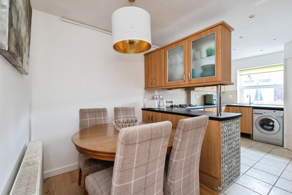 House in Tameside, Greater Manchester - View 5
