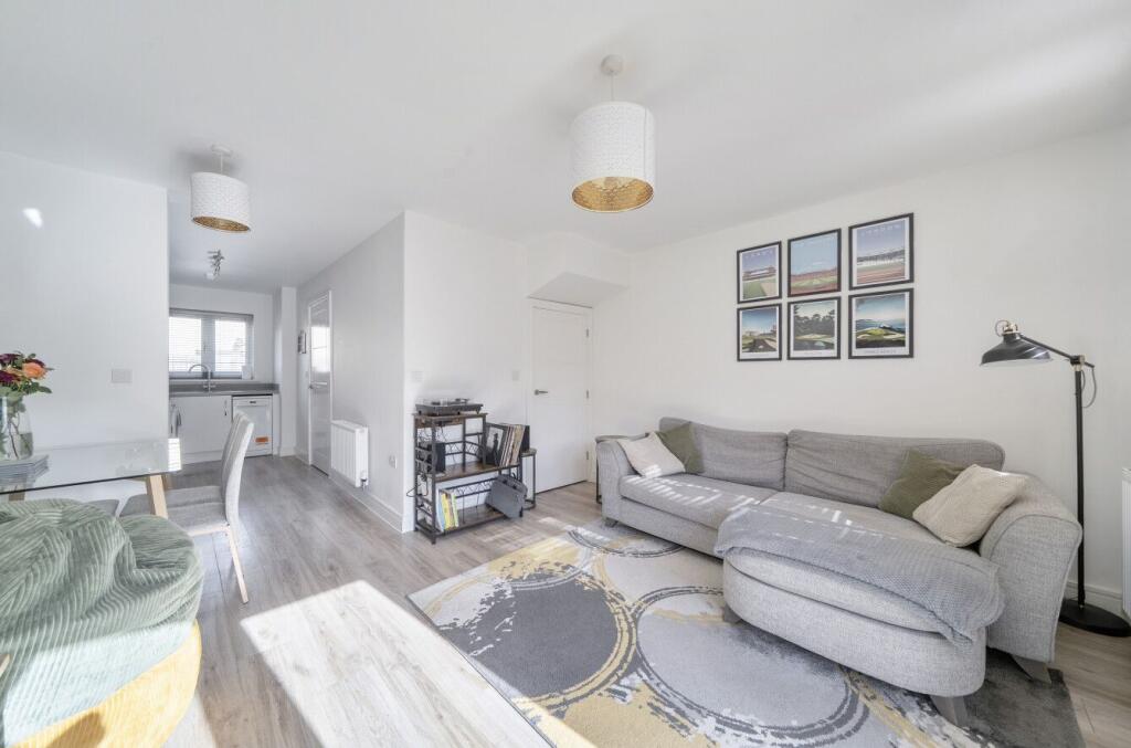 House in Exeter, Cranbrook - View 2