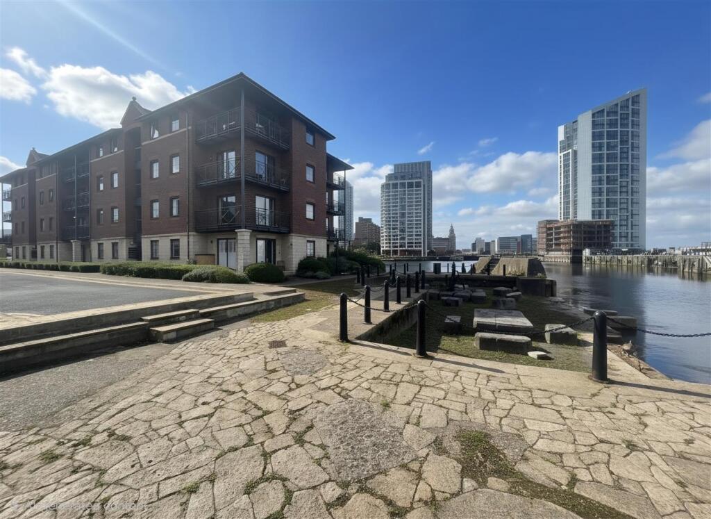 Apartment in Liverpool - View 3