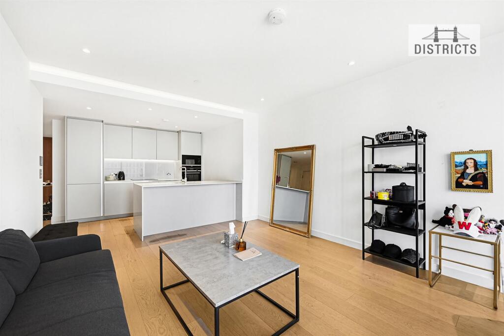 Main image of property: Hampton Tower, 75 Marsh Wall, E14