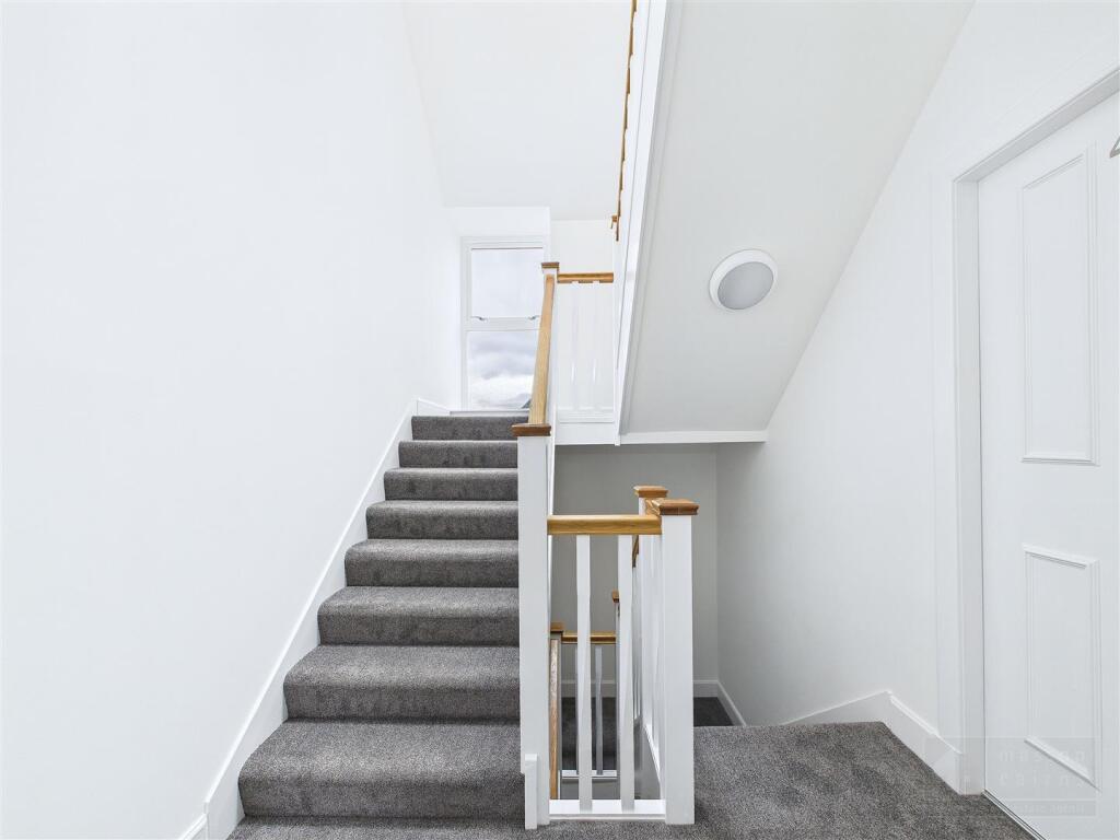 Stonefield House Garden Apartments, The Square, Grantown on Spey - More