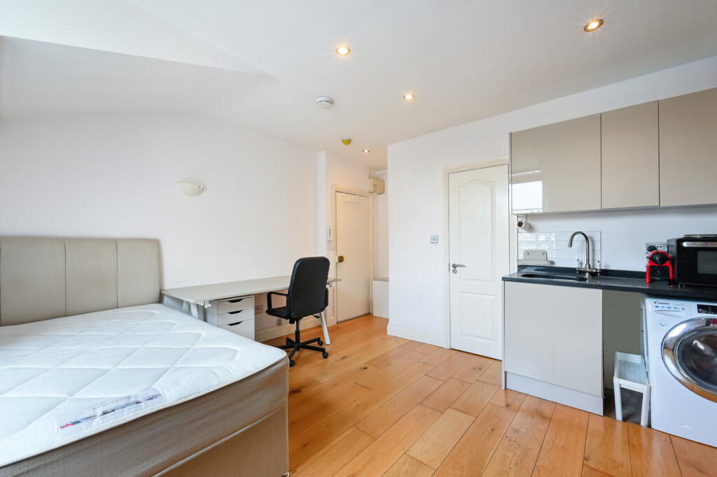 Main image of property: Westbourne Terrace, London, W2 3