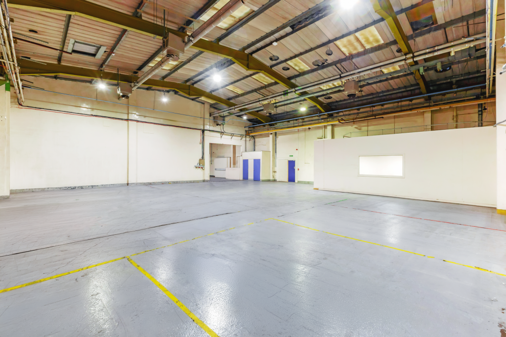 EDIT+100209_Units-B2-B4-East-Moons-Moat-Industrial-Estate-Oxle-(42).png