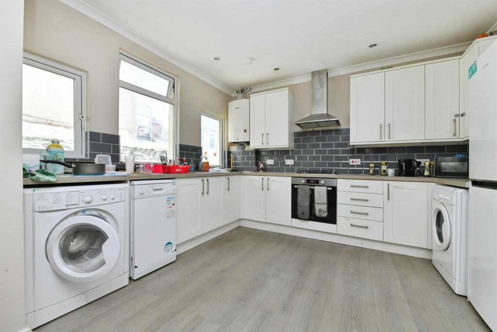 House in Plymouth - View 3