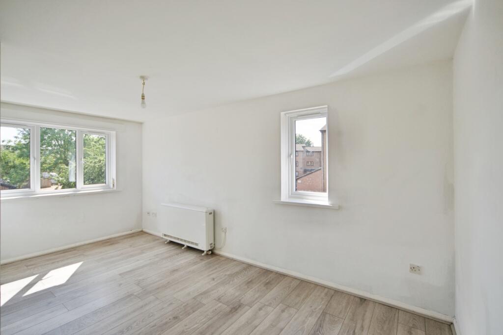 Apartment in London - More