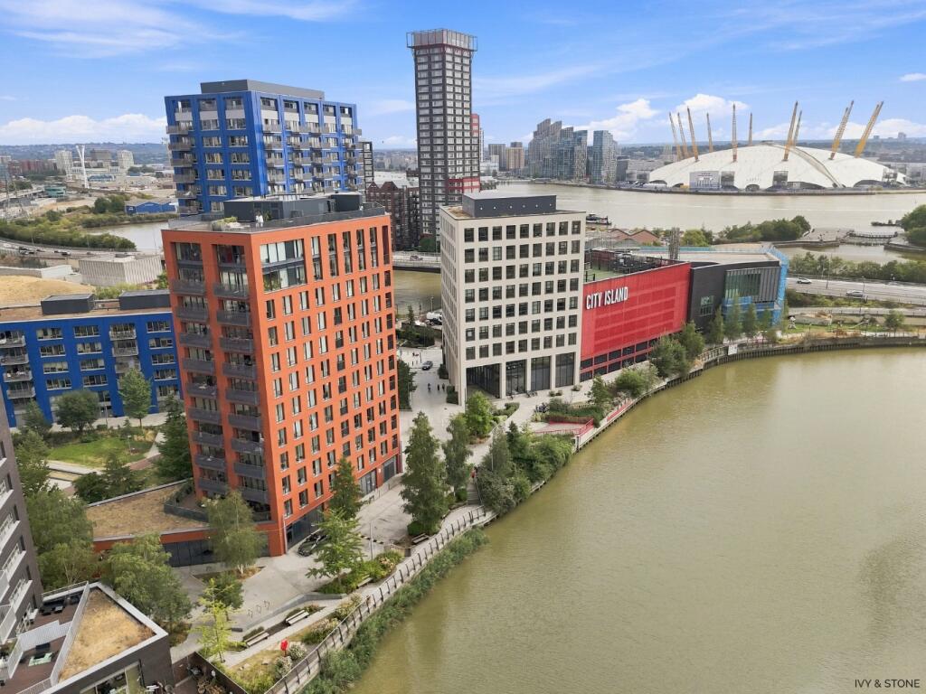 Apartment in London, London City Island, Blackwall - View 4