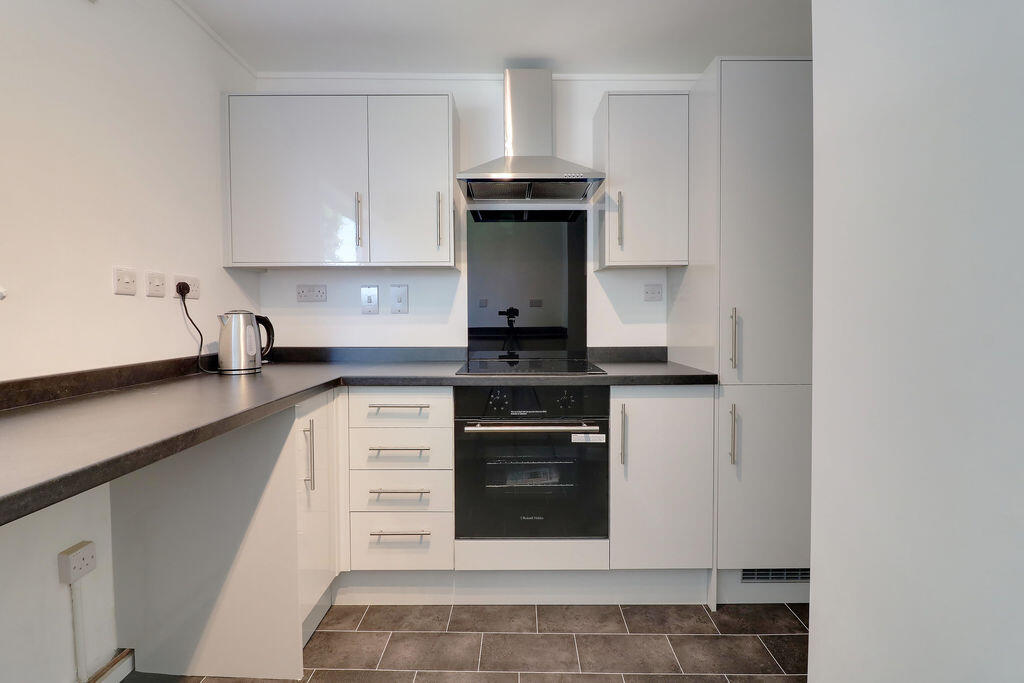 Apartment in Havant, South Hayling - View 2